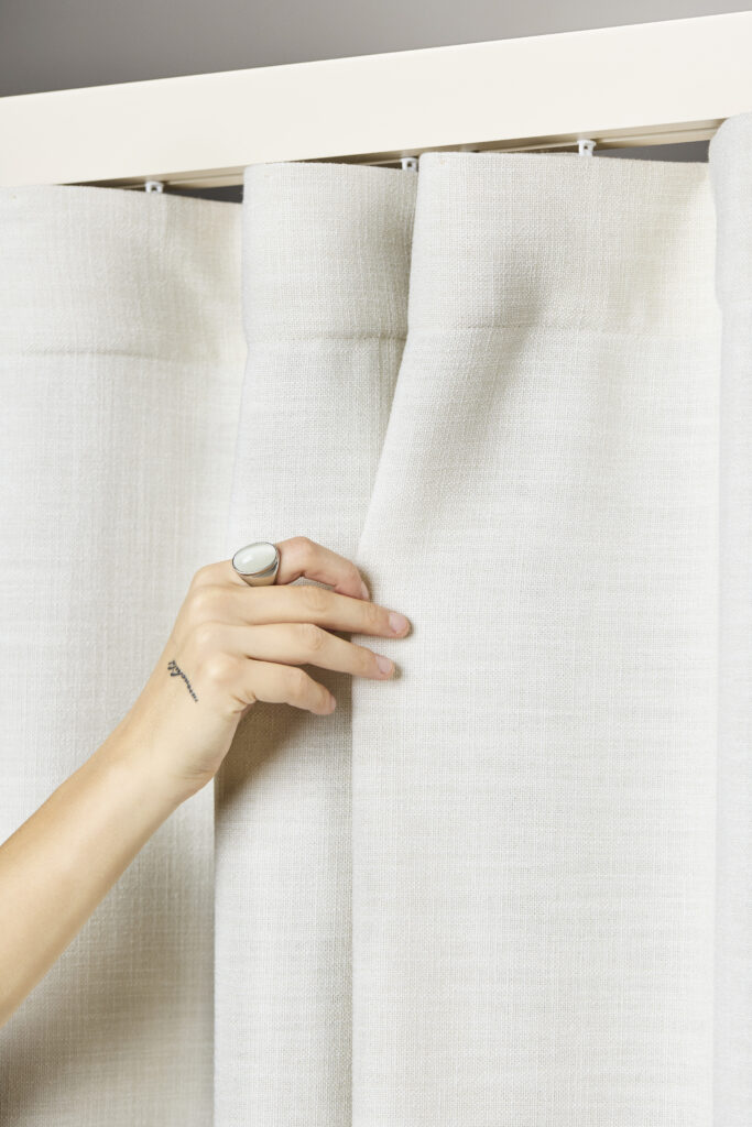 Akuart-Image-Bank-Packshots-In-Your-Room-Image-12