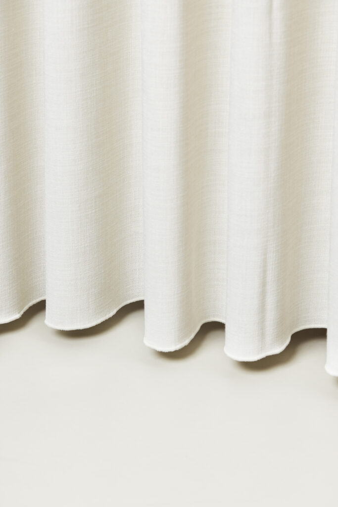 Akuart-Image-Bank-Packshots-In-Your-Room-Image-13