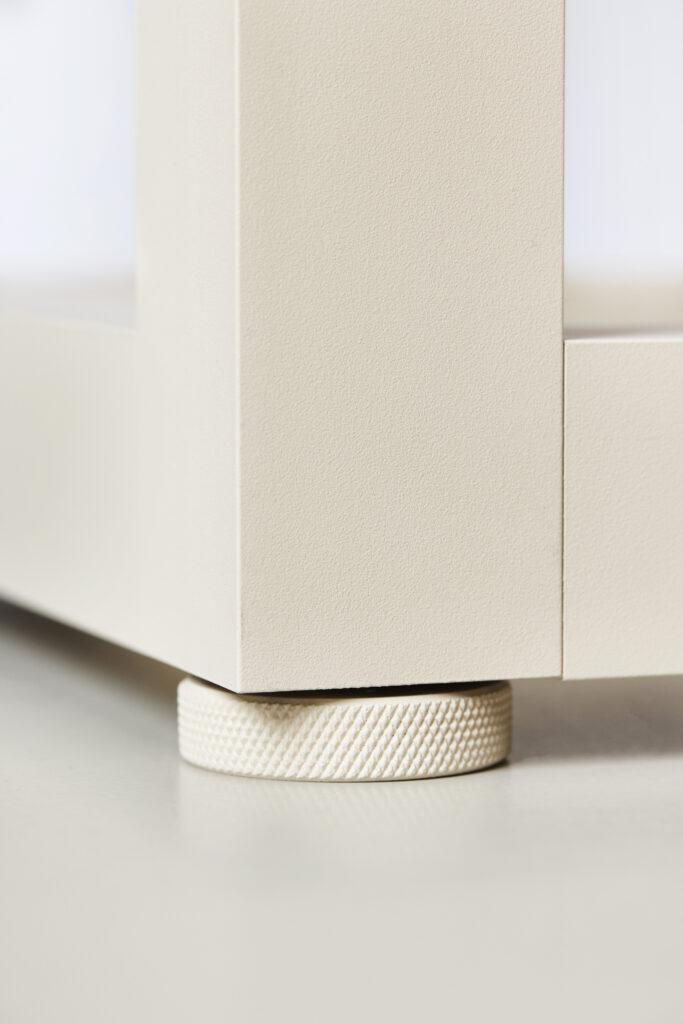 Akuart-Image-Bank-Packshots-In-Your-Room-Image-15