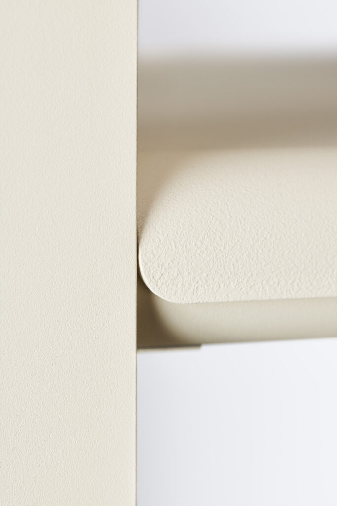 Akuart-Image-Bank-Packshots-In-Your-Room-Image-16