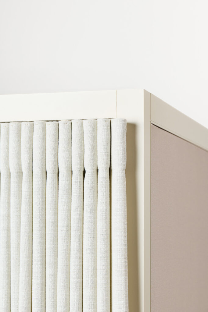 Akuart-Image-Bank-Packshots-In-Your-Room-Image-29