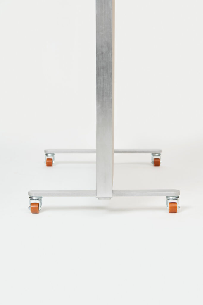 Akuart-Image-Bank-Packshots-Mobile-Writing-Board-Image-12