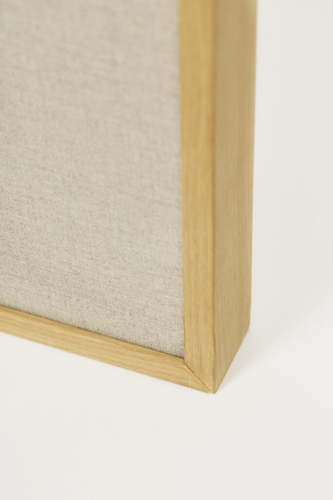 Akuart-Image-Bank-Packshots-Mojo-Pinboard-Image-6