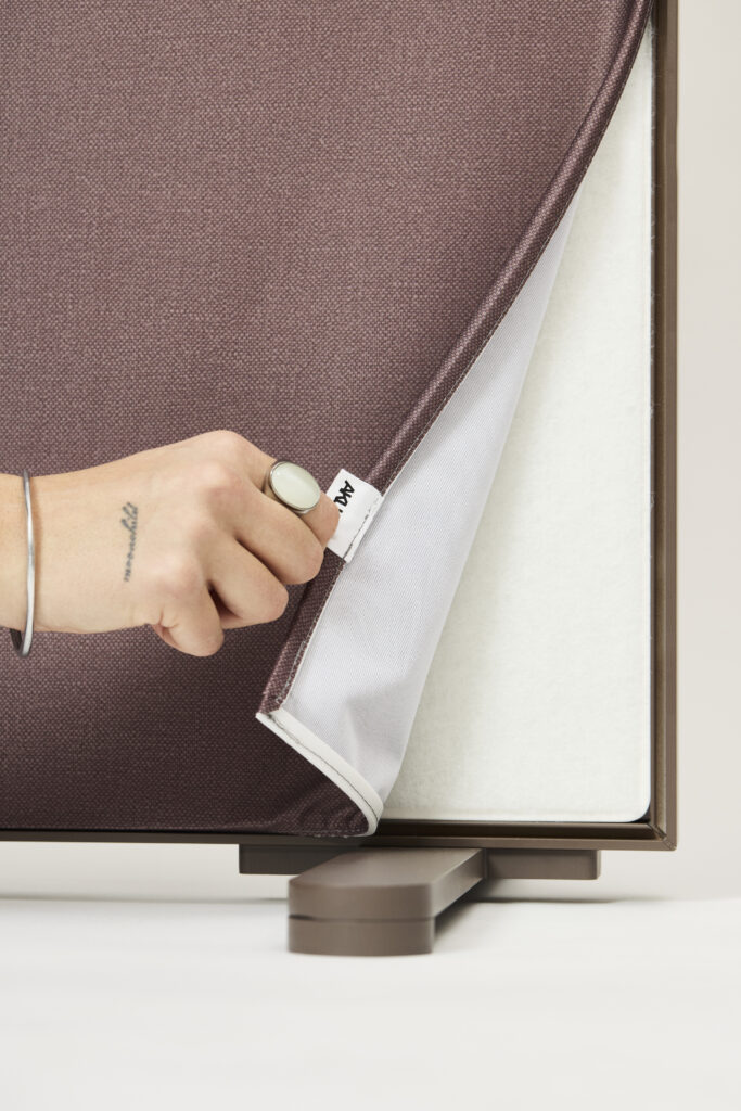 Akuart-Image-Bank-Packshots-Supersonic-Floor-Screen-Image-14