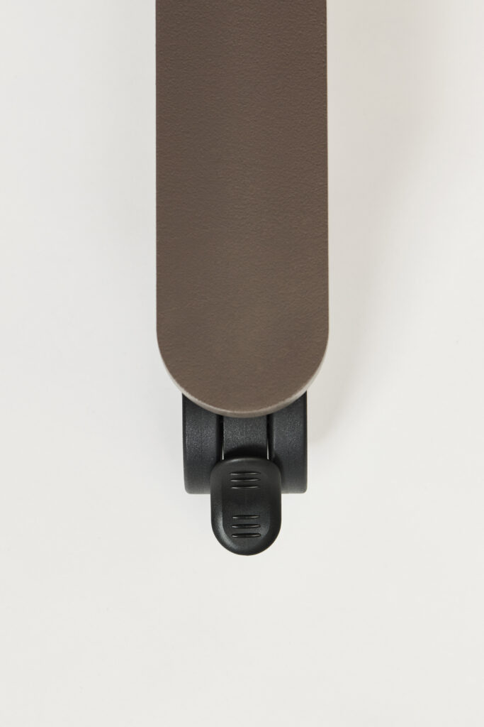 Akuart-Image-Bank-Packshots-Supersonic-Floor-Screen-Image-6