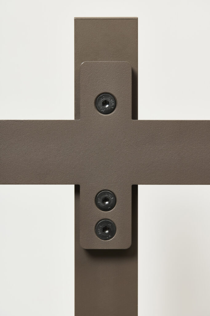 Akuart-Image-Bank-Packshots-Supersonic-Floor-Screen-Image-8