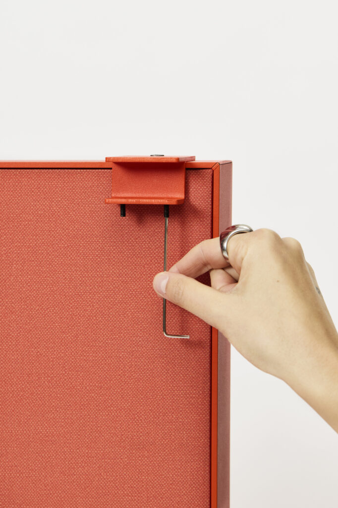 Akuart-Image-Bank-Packshots-Supersonic-Shelving-Screen-Image-12