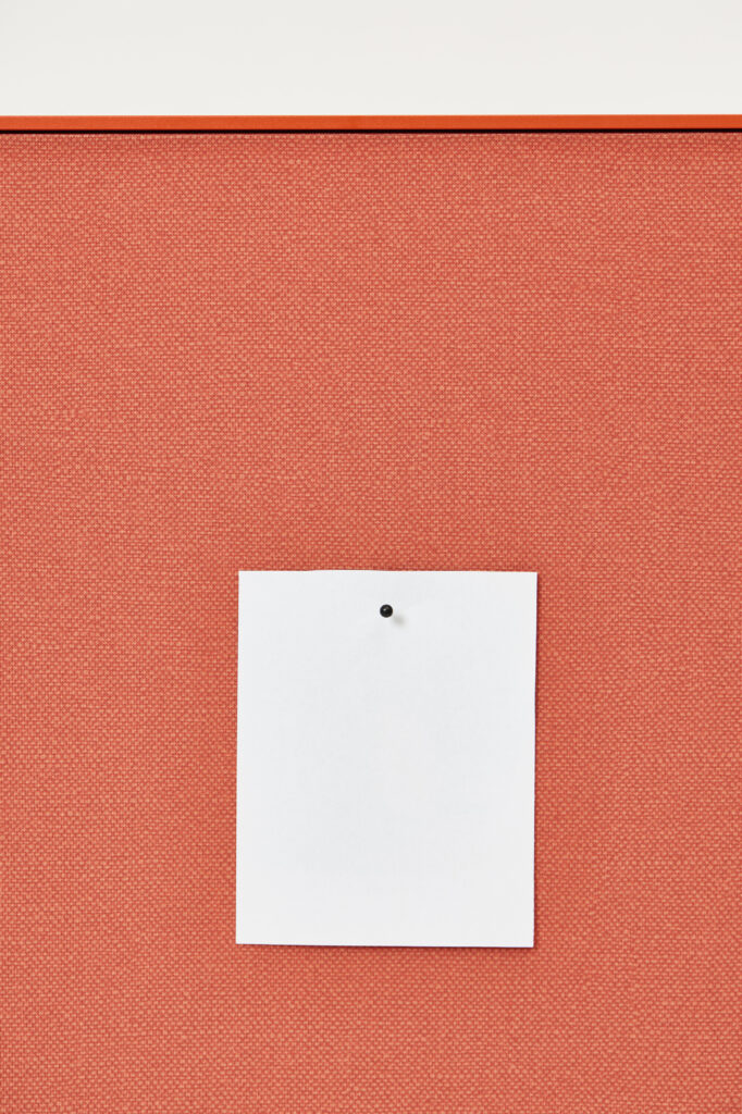 Akuart-Image-Bank-Packshots-Supersonic-Shelving-Screen-Image-13