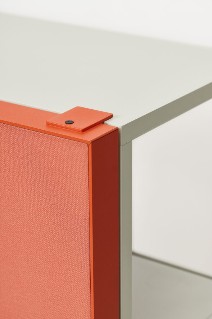 Akuart-Image-Bank-Packshots-Supersonic-Shelving-Screen-Image-6