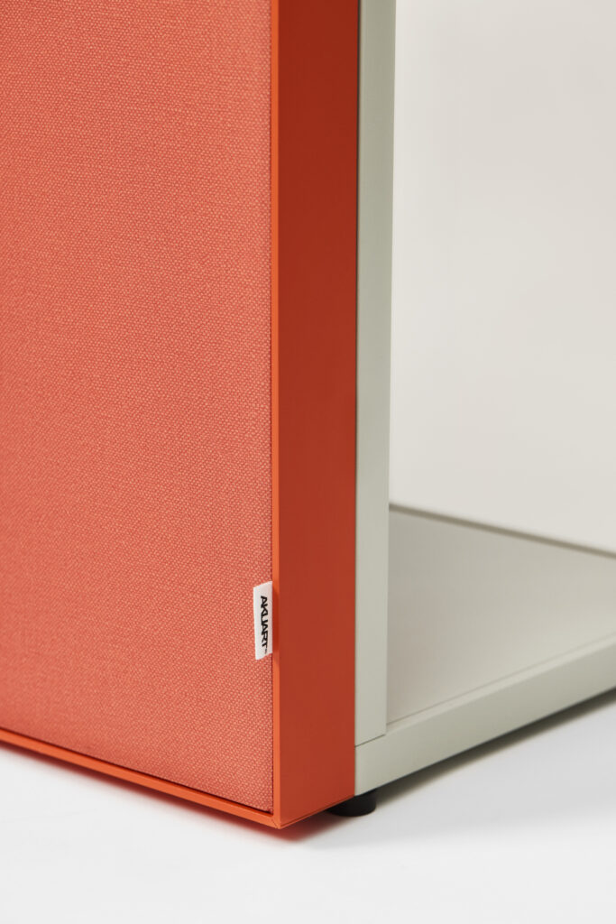 Akuart-Image-Bank-Packshots-Supersonic-Shelving-Screen-Image-7