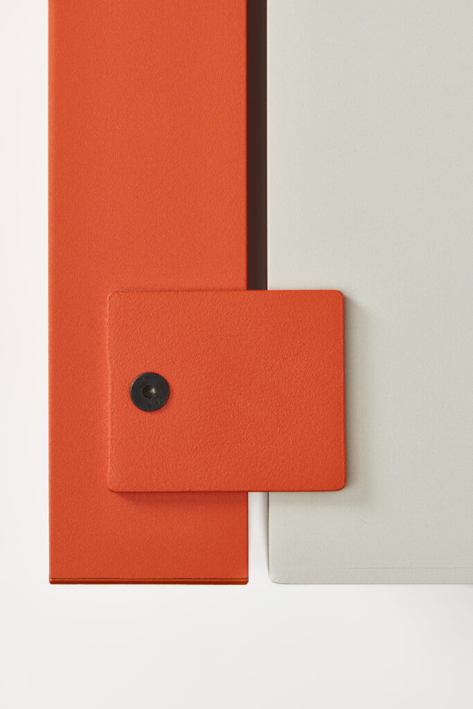 Akuart-Image-Bank-Packshots-Supersonic-Shelving-Screen-Image-8