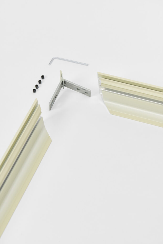 Akuart-Image-Bank-Packshots-Wall-Panel-Artwork-Image-18