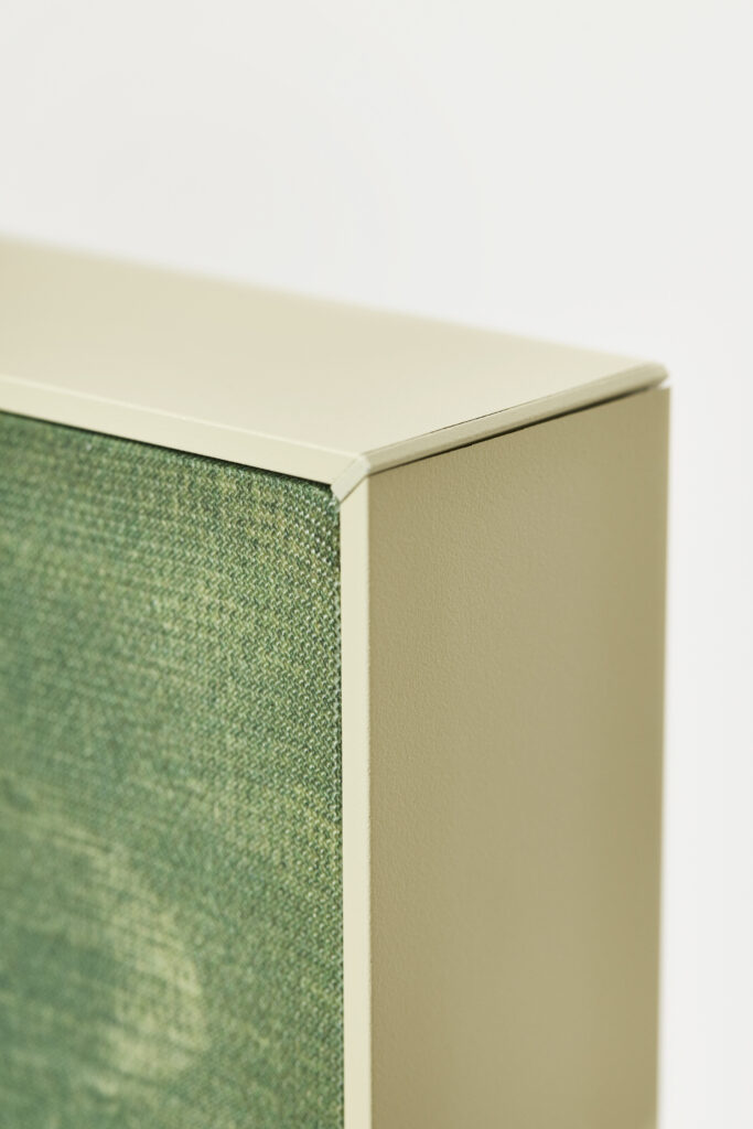 Akuart-Image-Bank-Packshots-Wall-Panel-Artwork-Image-8