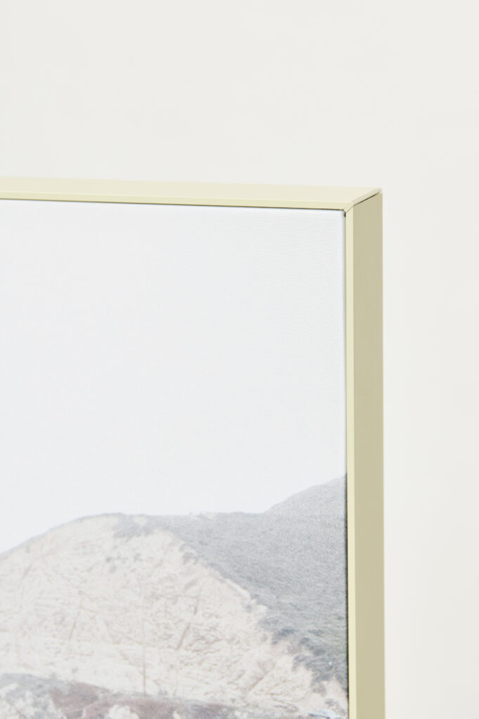 Akuart-Image-Bank-Packshots-Wall-Panel-Photography-Image-2