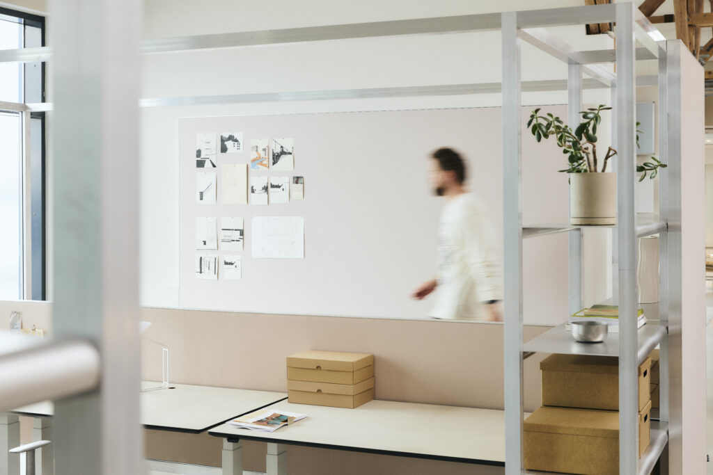 Akuart-Image-Bank-Showroom-Image-50