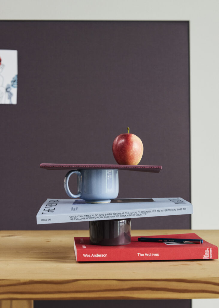 Akuart-Image-Bank-Lifestyle-Supersonic-Floor-Screen-Image-12