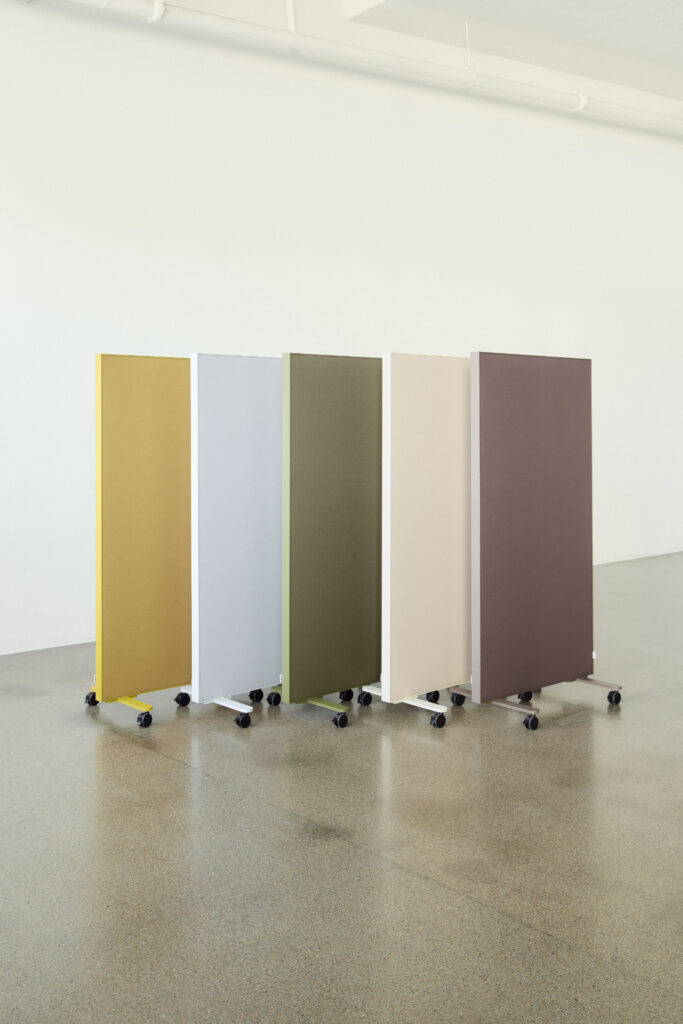 Akuart-Image-Bank-Lifestyle-Supersonic-Floor-Screen-Image-20