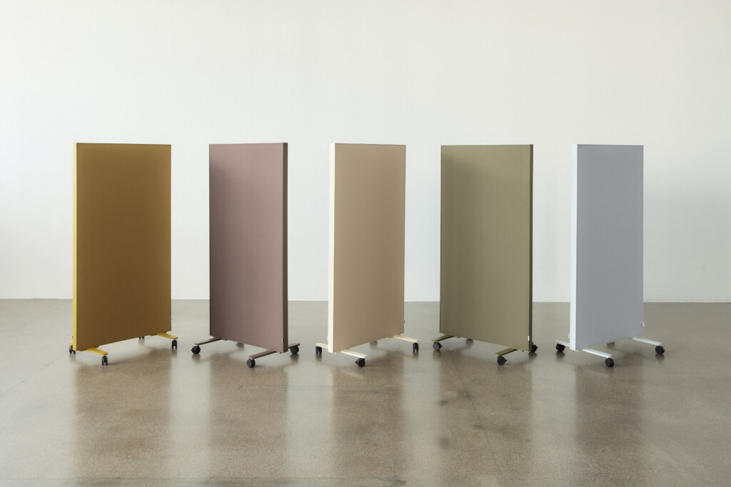 Akuart-Image-Bank-Lifestyle-Supersonic-Floor-Screen-Image-52