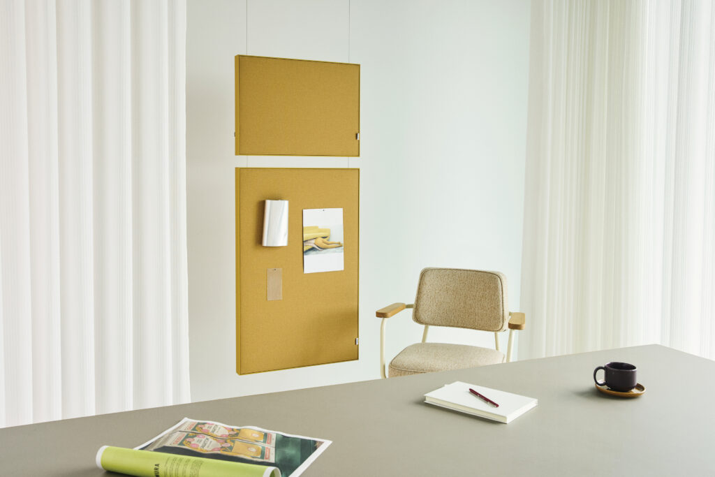 Akuart-Image-Bank-Lifestyle-Supersonic-Vertical-Suspended-Screen-Image-9