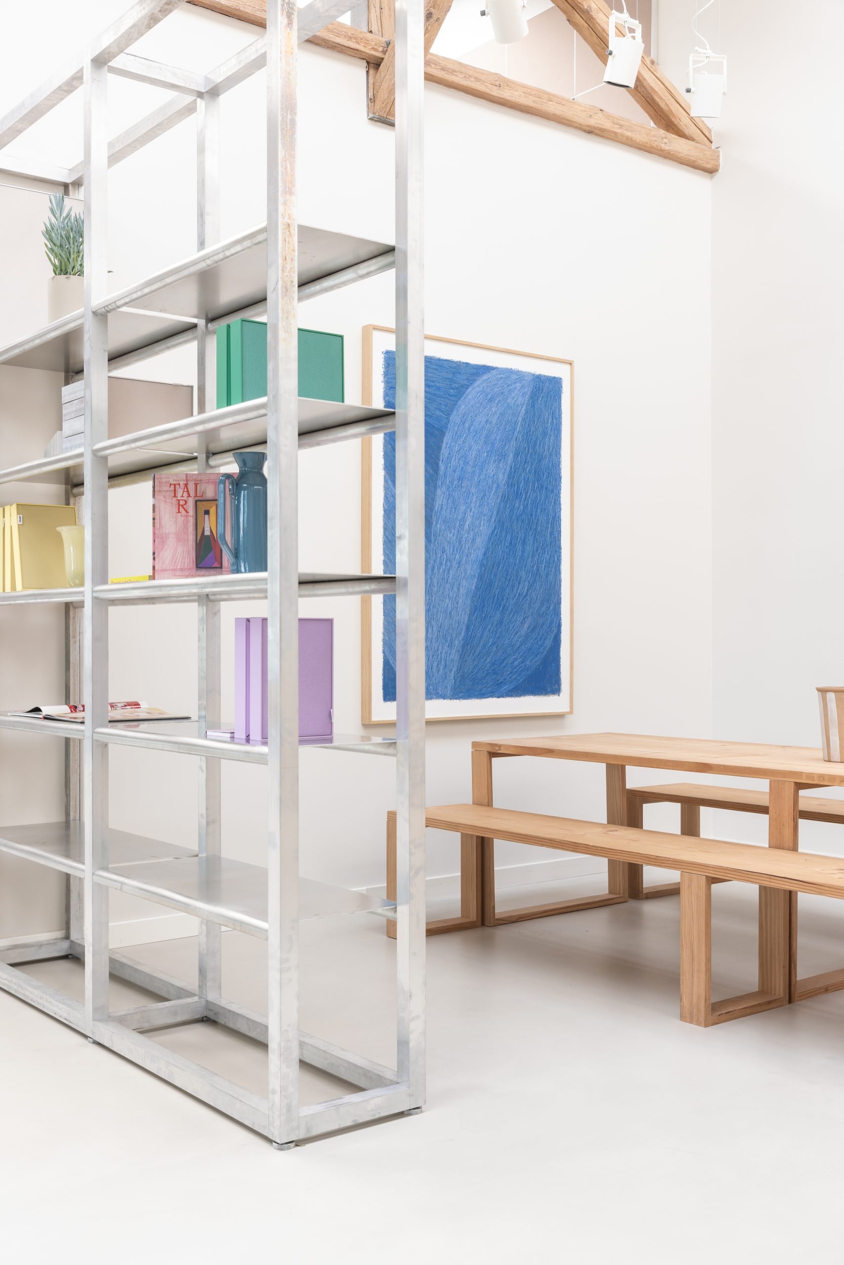 Akuart_Showroom_Lifestyle_3